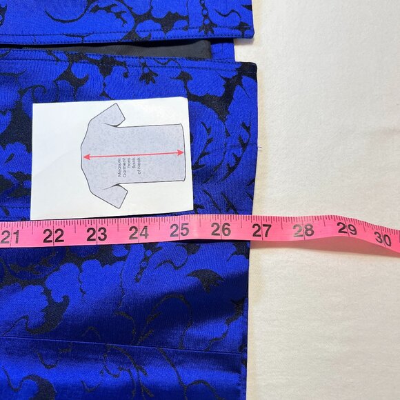 💙Chico's Royal Blue & Black floral pattern 100% Silk Jacket lined Size 3 (XL) - Picture 8 of 10